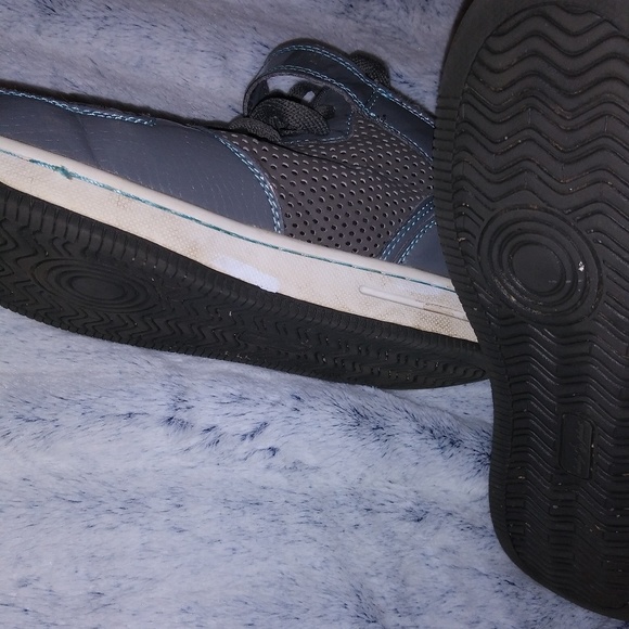 Used but good shape Baby Phat tennis shoes - Picture 4 of 6